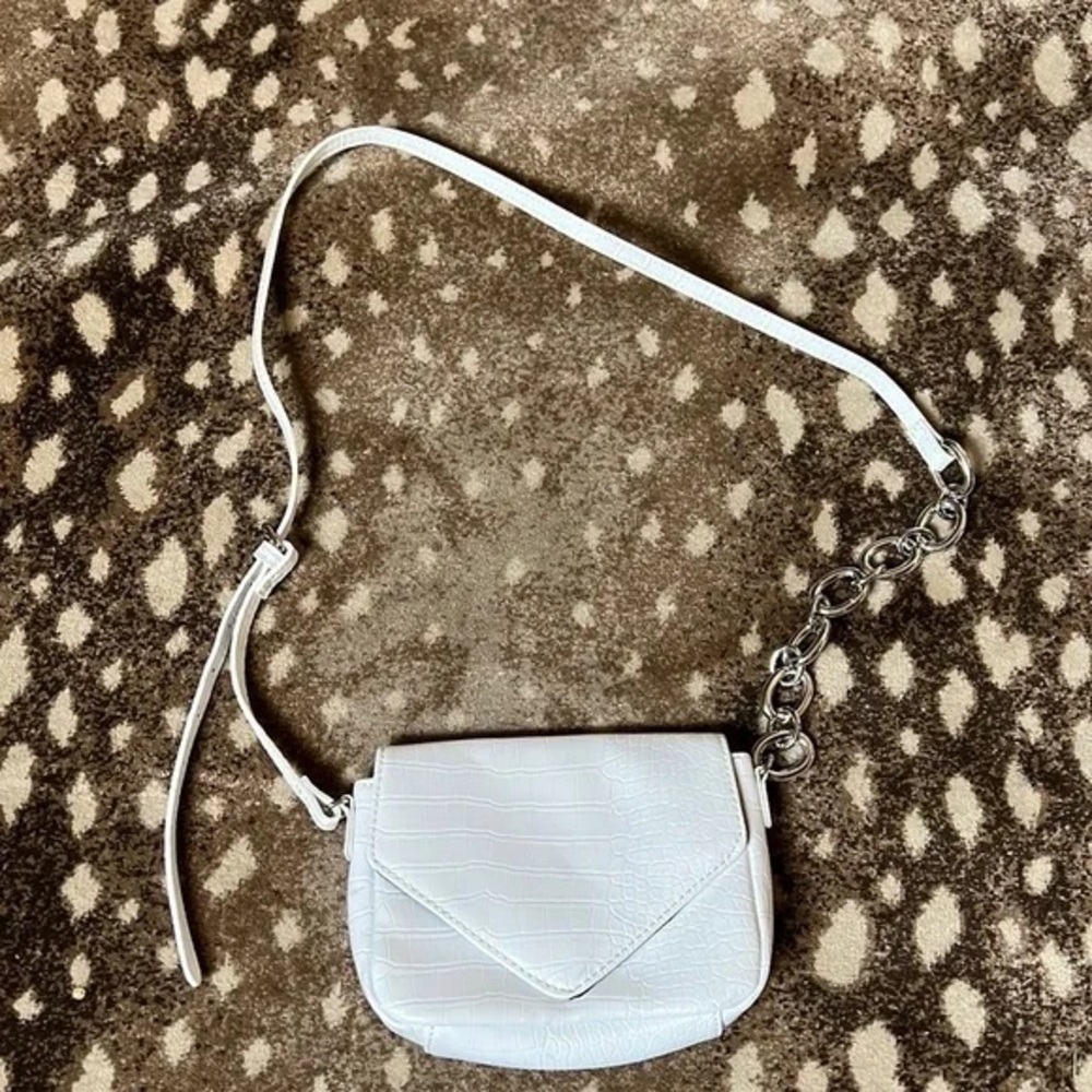 Kendall & Kylie White Croc-Textured Crossbody Bag